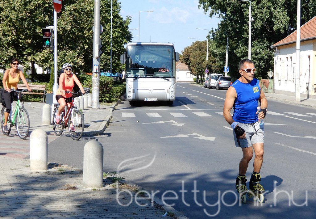 Kerékpártúra az autópályán 41